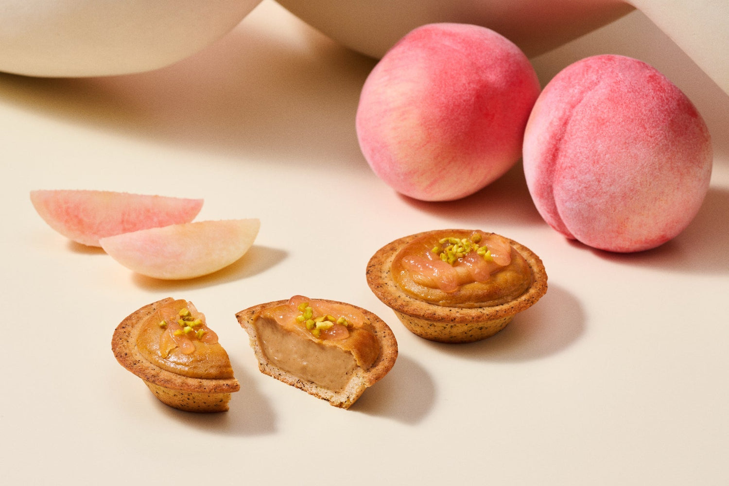 【BAKE CHEESE TART】7月15日（火）販売「焼きたてタルト ピーチアールグレイチーズ」