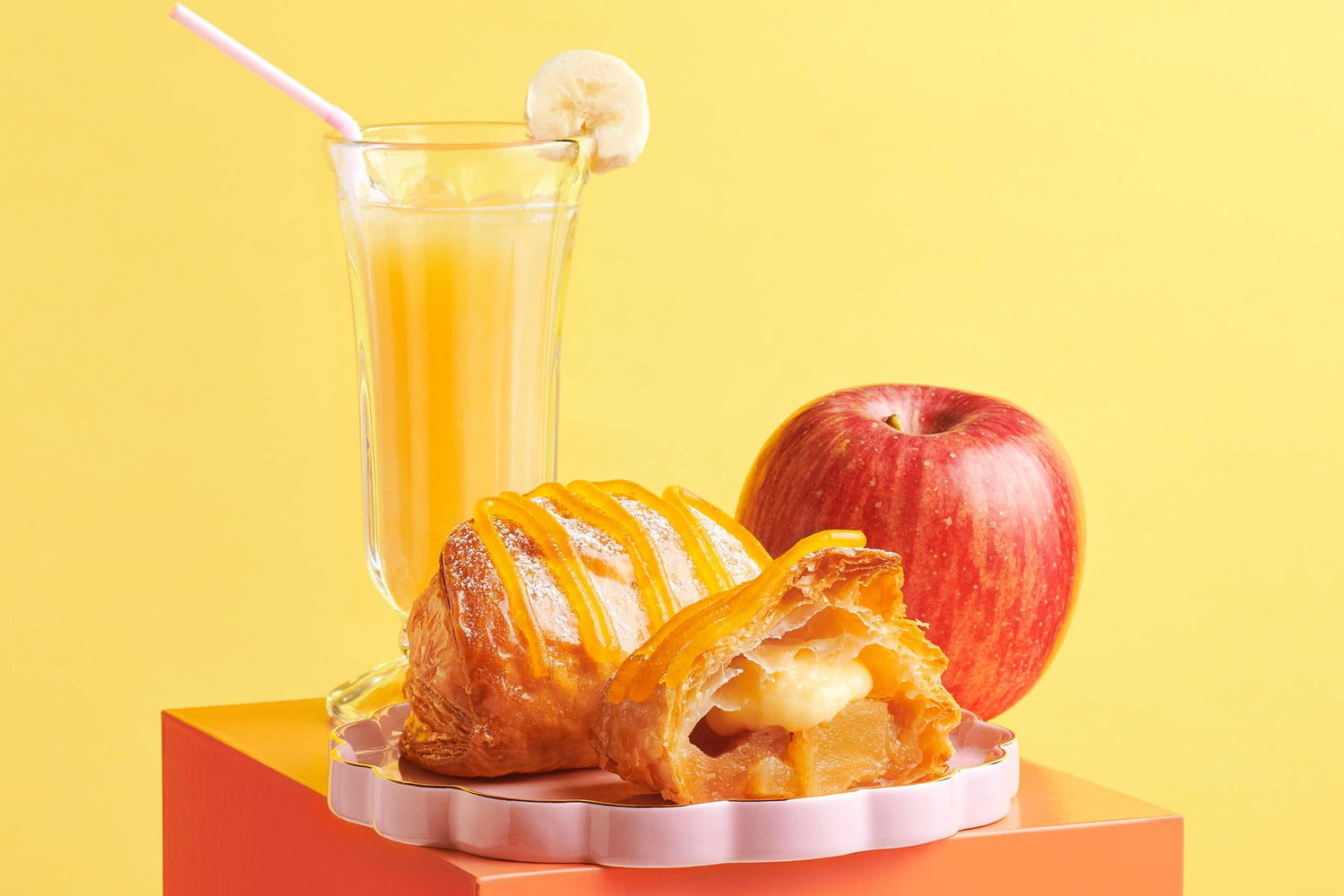 【RINGO】ルクア大阪店限定 !「焼きたてカスタードアップルパイ ミックスジュース」2025年3月1日（土）より発売