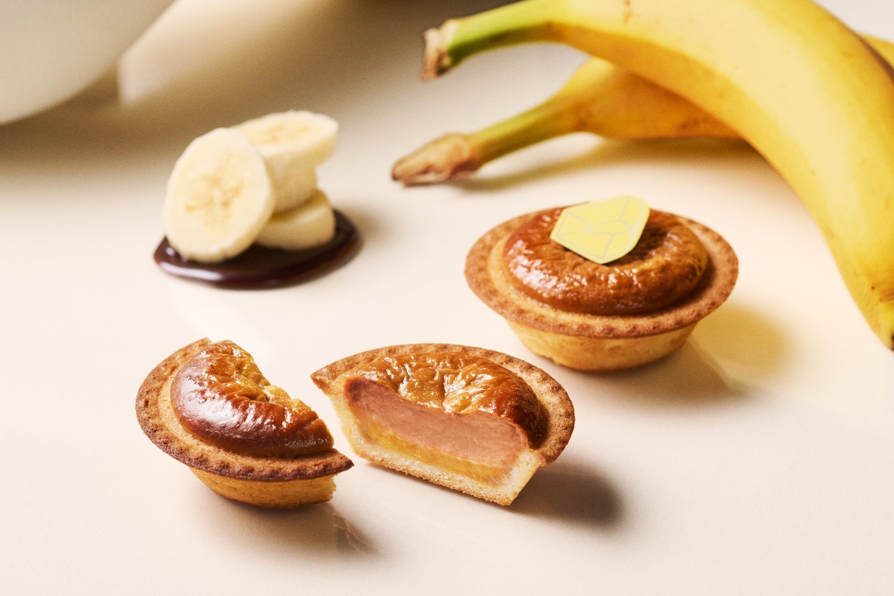【BAKE CHEESE TART】6/1（日）発売「焼きたてタルト チョコバナナチーズ」