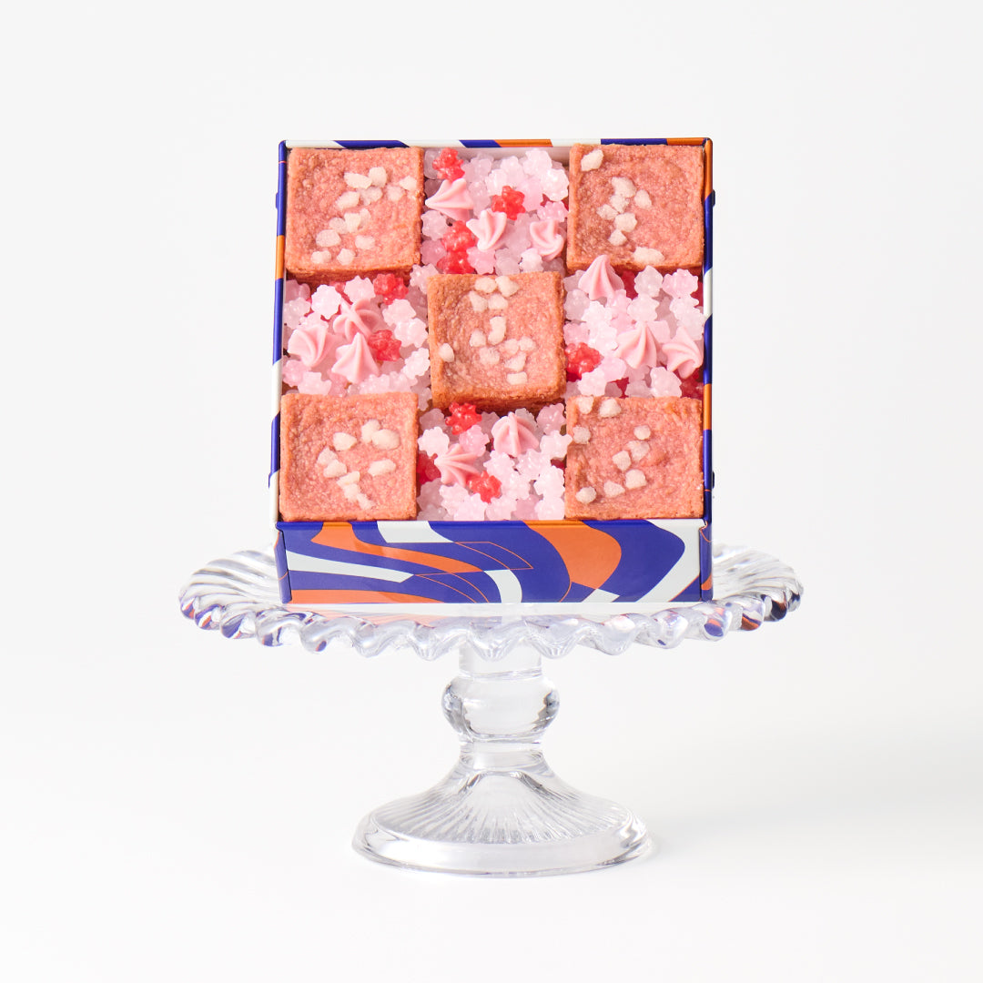 しろいし洋菓子店のクッキー缶～野花のスケッチ～